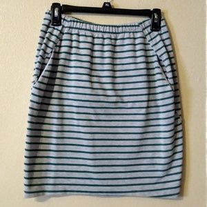 BDG Women's Skirt Active Kangaroo pocket size L